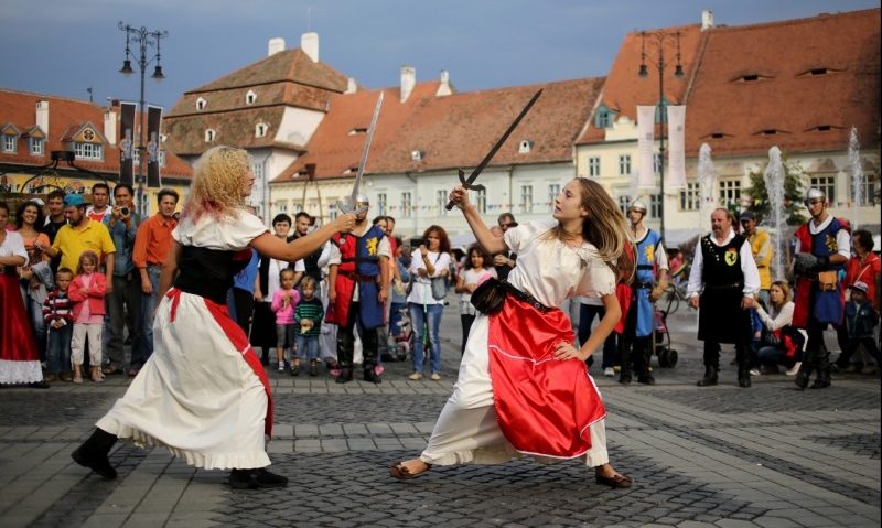 A 15-a ediţie a Festivalului Medieval „Cetăţi Transilvane”, la Sibiu A 15-a ediţie a Festivalului Medieval „Cetăţi Transilvane”, la Sibiu