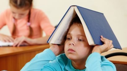 Elevii români sunt inteligenţi, dar superficiali, au deschidere către cultură, dar NU au răbdare să studieze