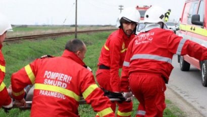 Autocar răsturnat în Brăila. Două persoane au murit, iar alte 20 au fost rănite