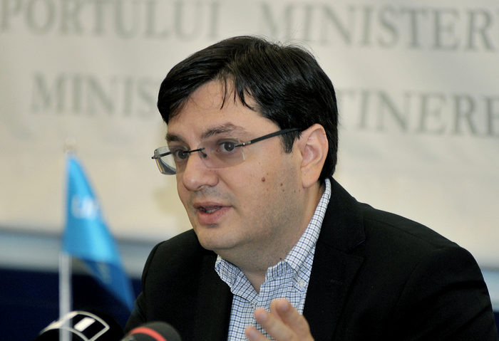 Ministrul Sănătăţii, Nicolae Bănicioiu a anunţat că săptămâna viitoare se va întâlni cu reprezentanţii sindicatelor din sănătate şi ai medicilor Ministrul Sănătăţii, Nicolae Bănicioiu a anunţat că săptămâna viitoare se va întâlni cu reprezentanţii sindicatelor din sănătate şi ai medicilor