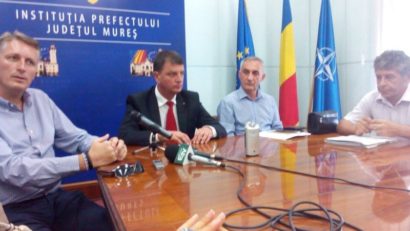 4 comisari de la Garda Naţională de Mediu verifică situaţia de la Azomureş şi Groapa de Gunoi