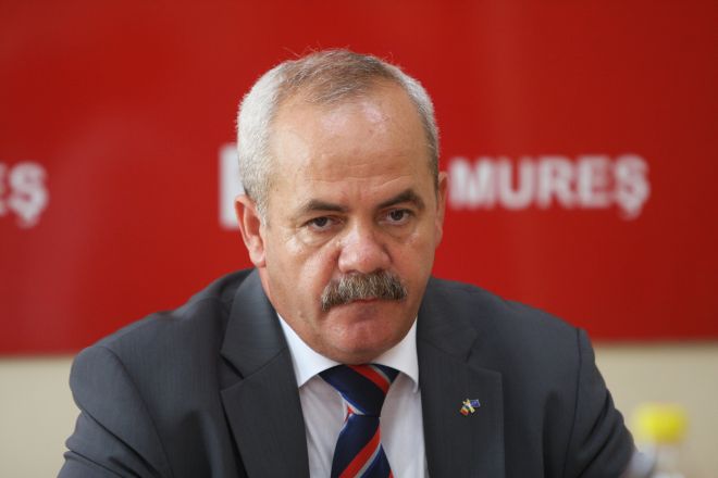 Pensionare anticipată pentru târgumureșenii afectați de poluare Pensionare anticipată pentru târgumureșenii afectați de poluare
