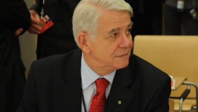 Fostul ministru de Externe, Teodor Meleşcanu, s-a prezentat astăzi la sediul DNA