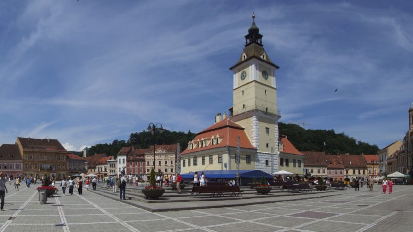 Regulament nou pentru desfășurarea evenimentelor în Piaţa Sfatului Regulament nou pentru desfășurarea evenimentelor în Piaţa Sfatului