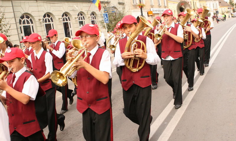 Festivalul Fanfarelor cucereşte cetatea Sighişoarei Festivalul Fanfarelor cucereşte cetatea Sighişoarei