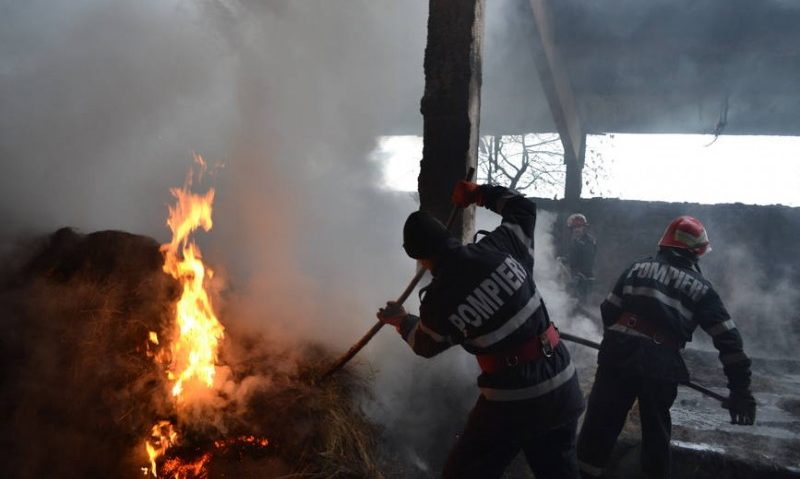 Incendiu intenționat la un depozit de furaje din Ceuașu de Câmpie Incendiu intenționat la un depozit de furaje din Ceuașu de Câmpie