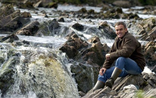 Un filantrop britanic promovează frumusețile Transilvaniei și susține educația ecologică în România Un filantrop britanic promovează frumusețile Transilvaniei și susține educația ecologică în România