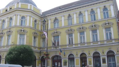 Primăria Sfântu Gheorghe refuză să arboreze triocolorul