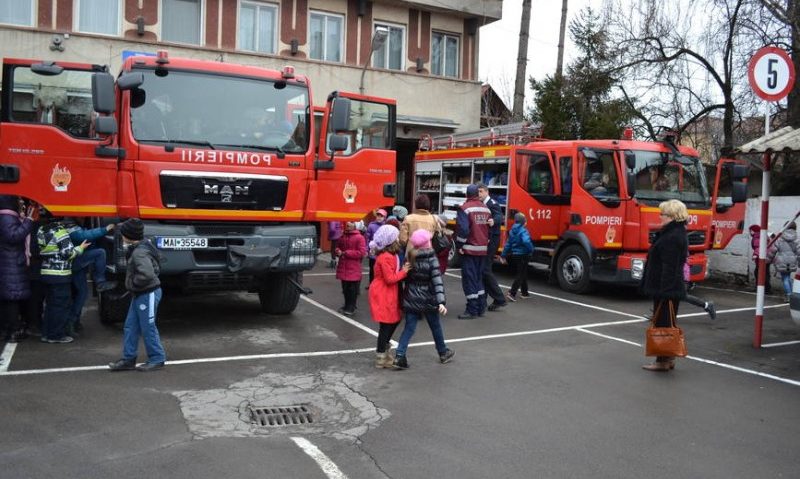 Ziua Porţilor Deschise la ISU Brașov Ziua Porţilor Deschise la ISU Brașov