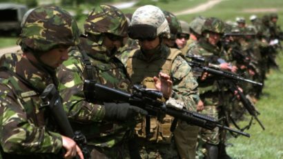 Armata, Jandarmeria şi Biserica rămân în topul încrederii românilor