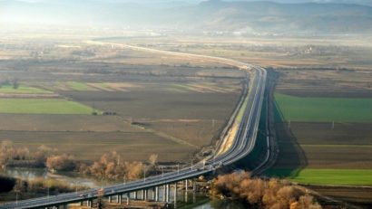 Teste făcute de CNADNR pentru stabilirea cauzelor fisurării carosabilului pe tronsonul de autostradă Săliştea-Cunţa