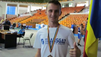 Târgumureşeanul Lucian Ţîmpu, medaliat cu bronz la Campionatul Naţional de box pentru seniori