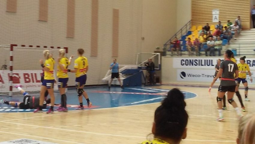 Victorie după multe emoţii: Corona Braşov – HCM Roman 24-23 (12-12) Victorie după multe emoţii: Corona Braşov – HCM Roman 24-23 (12-12)