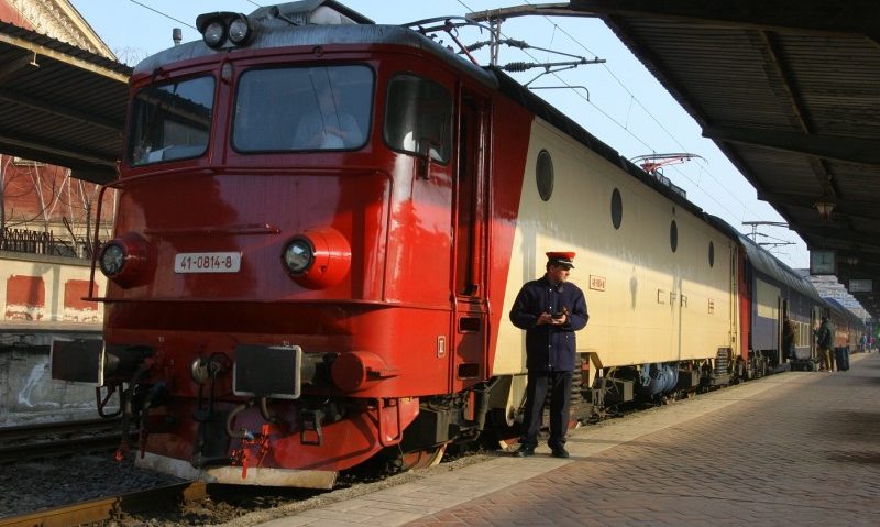 La Ministerul Transporturilor s-au reluat în această dimineaţă negocierile dintre sindicalişti și conducerile companiilor feroviare de stat La Ministerul Transporturilor s-au reluat în această dimineaţă negocierile dintre sindicalişti și conducerile companiilor feroviare de stat