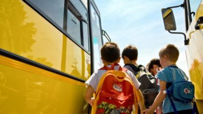 Elevii brașoveni circulă gratuit cu autobuzul