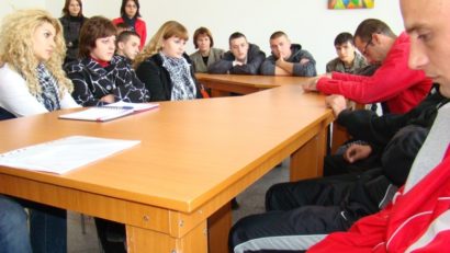 Elevii tîrgumureşeni învaţă de la deţinuţi cum să rămână în libertate