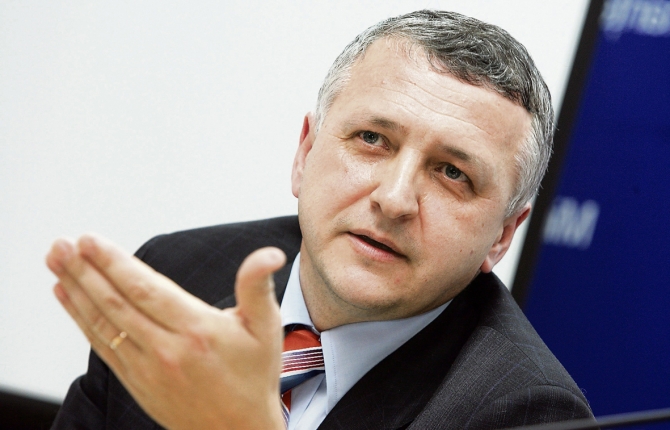 Preşedintele ANAF solicită premierului suspendarea din funcţie a şefului de la Antifraudă Preşedintele ANAF solicită premierului suspendarea din funcţie a şefului de la Antifraudă