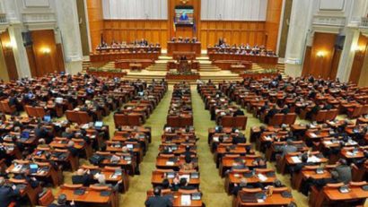 Parlamentul se reuneşte în şedinţă comună la ora 14,30 pentru proiectul privind pensiile parlamentarilor