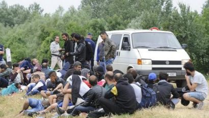 Între 2.500 şi 3.000 de imigranţi au ajuns în Austria din Ungaria