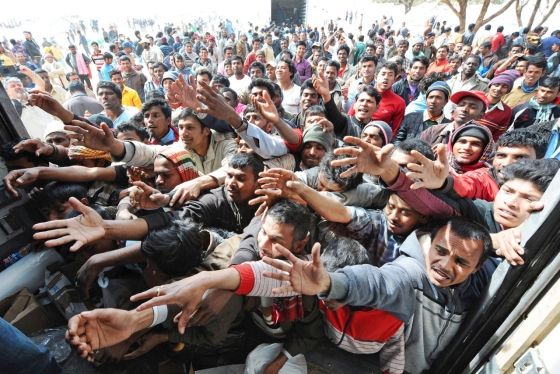 Ţările Uniunii Europene încearcă să-şi rezolve divergenţele în faţa afluxului de imigranţi Ţările Uniunii Europene încearcă să-şi rezolve divergenţele în faţa afluxului de imigranţi