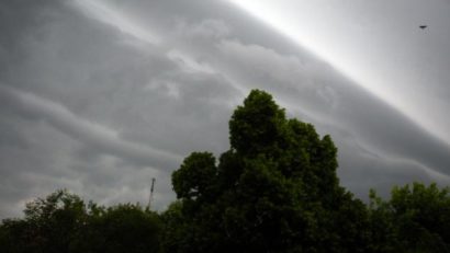 Instabilitate atmosferică în vestul, nordul și centrul țării și caniculă în rest