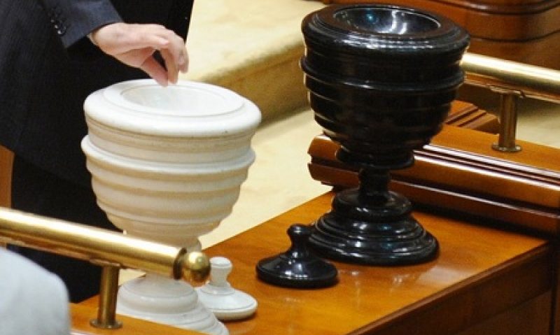 Reacții ale parlamentarilor mureșeni după respingerea moțiunii Reacții ale parlamentarilor mureșeni după respingerea moțiunii