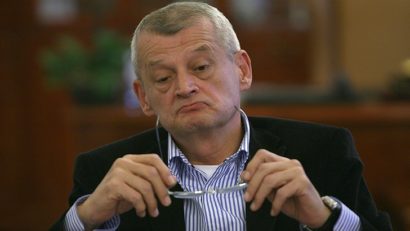Sorin Oprescu trebuie internat în spital