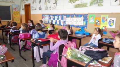 Ministrul educaţiei a anunţat că elevii vor avea manuale din prima zi de şcoală