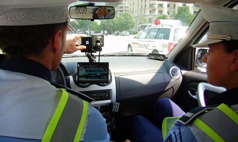 70 de vitezomani au fost amendaţi de poliţiştii mureşeni 70 de vitezomani au fost amendaţi de poliţiştii mureşeni