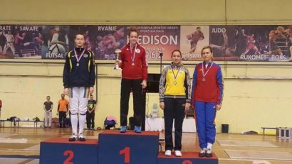 Târgumureşeanca Schlier Zsuzsi, locul III la primul concurs din Circuitul European la scrimă