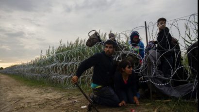 La frontiera dintre Serbia şi Ungaria au loc ciocniri între imigranţi şi trupele de poliţie