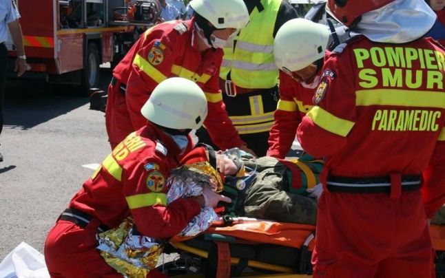 Exercițiu ISU în caz de accident feroviar, în tunel la Sighișoara Exercițiu ISU în caz de accident feroviar, în tunel la Sighișoara