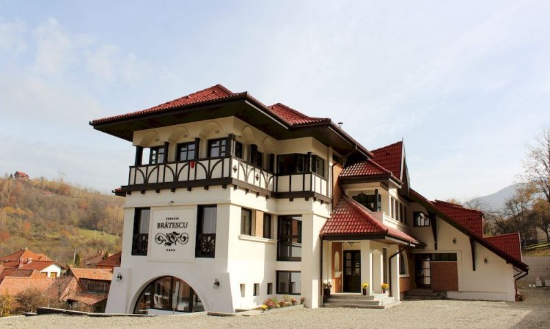 Margarete de aur pentru pensiunile din zona Bran Moeciu Margarete de aur pentru pensiunile din zona Bran Moeciu