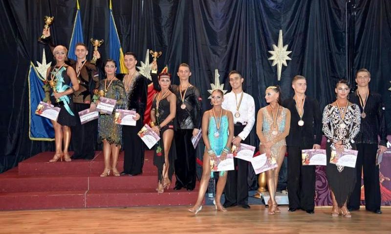 Mureşenii Cristina Tătar şi Paul Moldovan, cei mai buni dansatori latino la Cupa României Mureşenii Cristina Tătar şi Paul Moldovan, cei mai buni dansatori latino la Cupa României