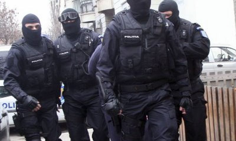 Percheziții DIICOT în 7 județe si București la persoane suspectate de evaziune fiscală cu mașini de lux Percheziții DIICOT în 7 județe si București la persoane suspectate de evaziune fiscală cu mașini de lux