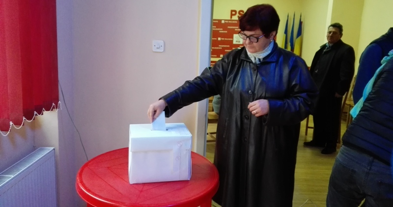 Mai mult de o treime din membrii PSD Mureș au votat Mai mult de o treime din membrii PSD Mureș au votat