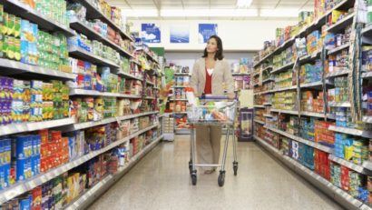 Supermarketurile, preferate de români
