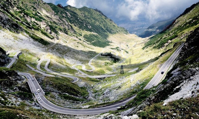 Restricţii de trafic, în perioade scurte, pe Transalpina şi Transfăgărăşan Restricţii de trafic, în perioade scurte, pe Transalpina şi Transfăgărăşan