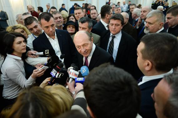 Traian Băsescu poate fi urmărit penal Traian Băsescu poate fi urmărit penal