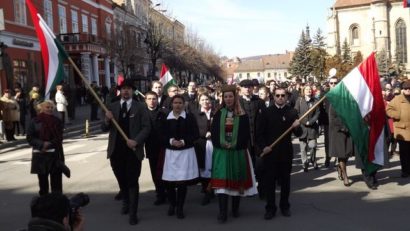 Aproximativ 300 de persoane din Miercurea Ciuc au participat la comemorarea Revoluţiei Ungare din 1956