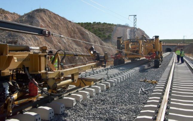 Traficul feroviar este oprit, luna aceasta, între staţiile CF Sărăţel şi Mărişel, din cauza unor lucrări la calea ferată Traficul feroviar este oprit, luna aceasta, între staţiile CF Sărăţel şi Mărişel, din cauza unor lucrări la calea ferată