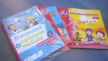 Parlamentul a decis: cel mult trei variante de manuale tipărite exclusiv de Ministerul Educației