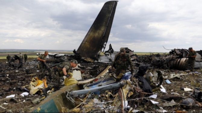 Avionul malaezian, doborât de rebelii proruși Avionul malaezian, doborât de rebelii proruși