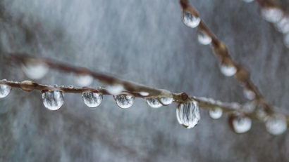 Ne așteaptă o iarnă mai caldă, cu precipitații apropiate de norme