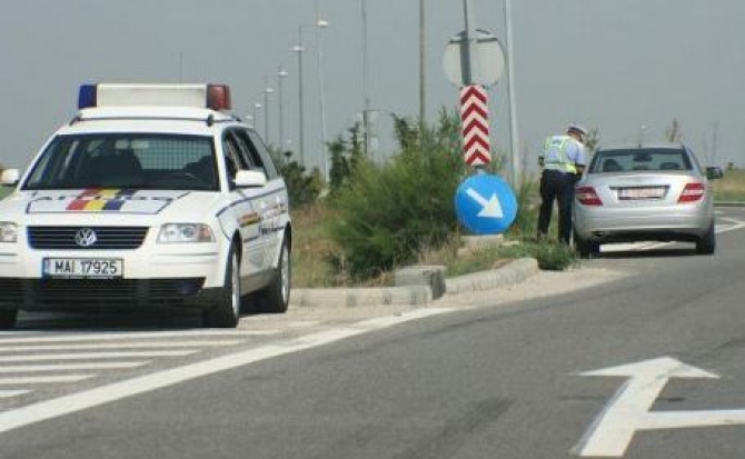 Un tânăr a fost prins cu 218 km/h pe autostrada A3 Un tânăr a fost prins cu 218 km/h pe autostrada A3