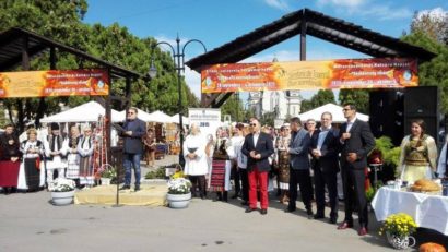 Târg de artă meșteșugărească, în centrul Tîrgu-Mureșului