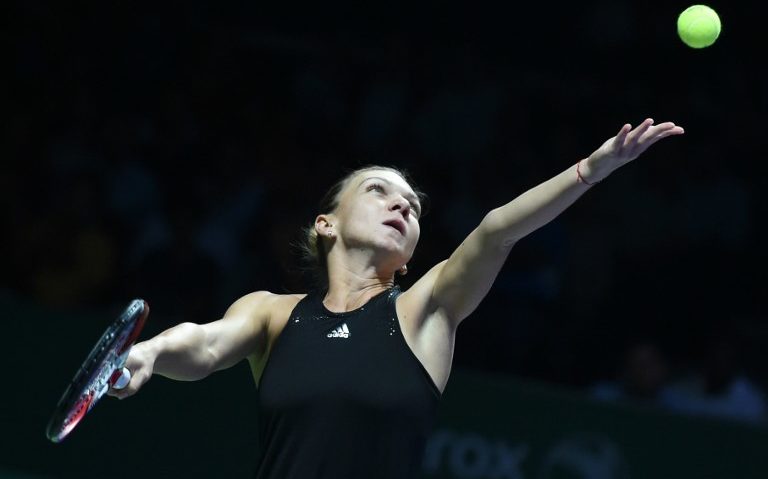 Simona Halep, învinsă la Turneul Campioanelor