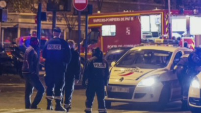 Mai multe clădiri din lume au fost luminate în culorile drapelului francez, în semn de solidaritate