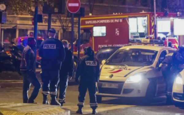 Mai multe clădiri din lume au fost luminate în culorile drapelului francez, în semn de solidaritate