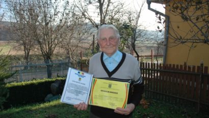 Veteran de război sărbătorit la împlinirea a 96 de ani